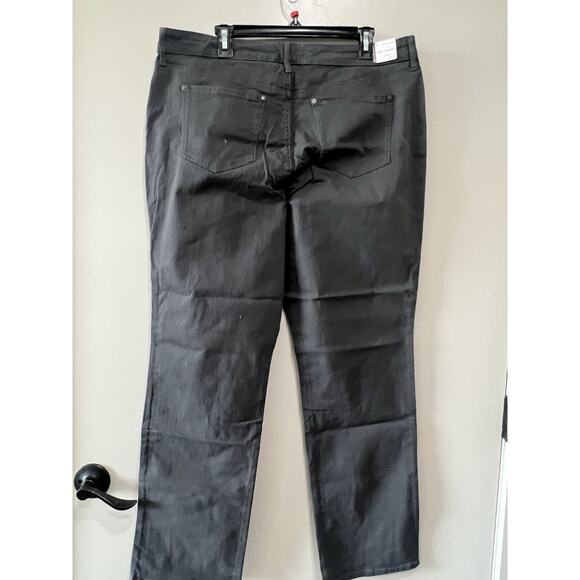 Bundle Gloria Vanderbilt Jeans Black /Grey Rinse Rail Straight Slimming NWT S-18 - Picture 5 of 10